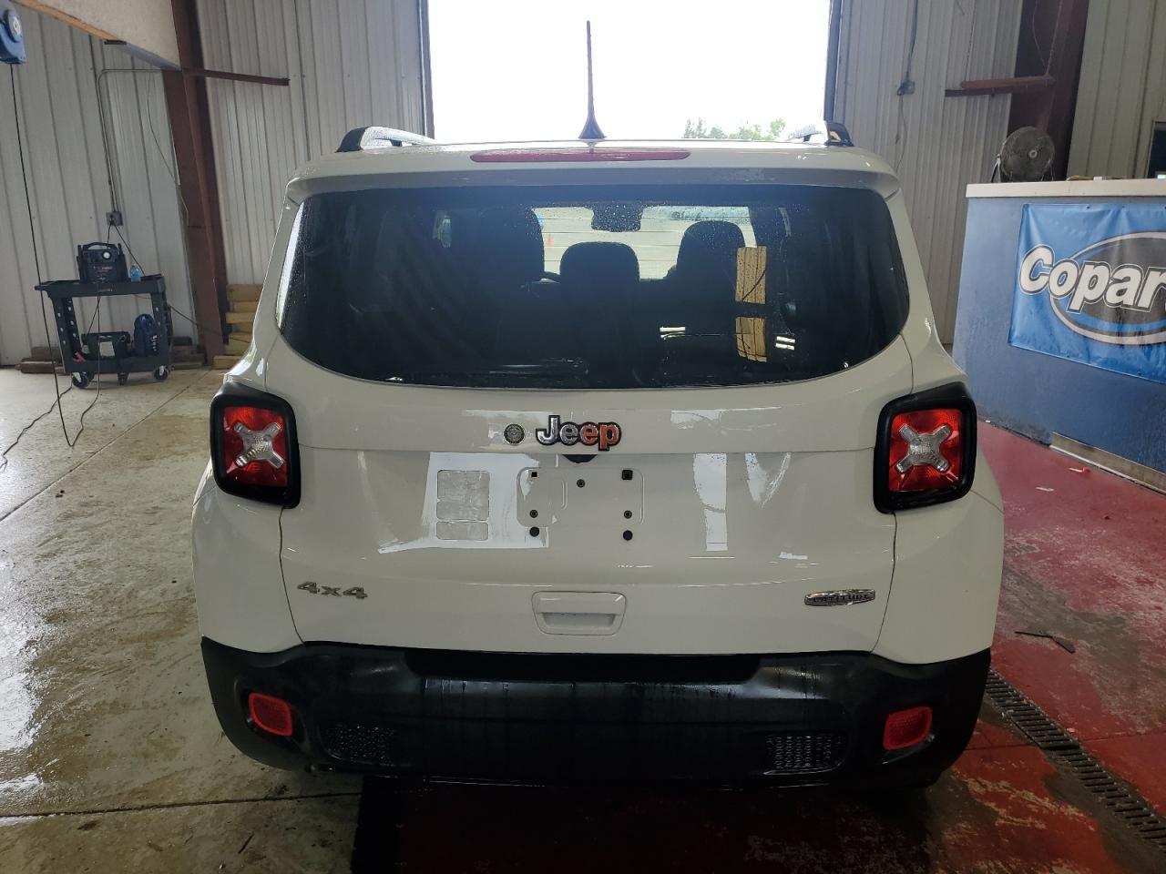 2022 Jeep Renegade Latitude - Image 6