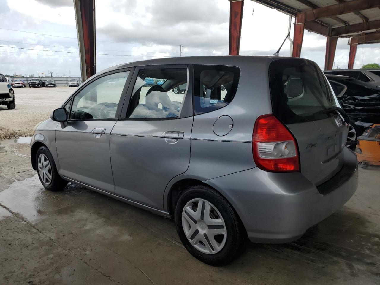 2008 Honda Fit - Фото 2