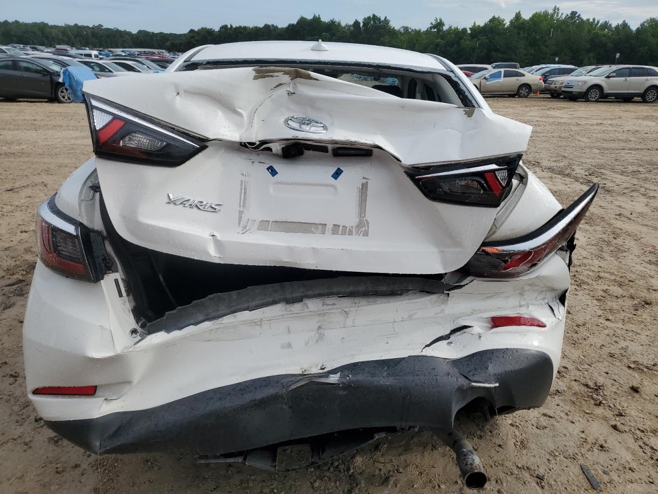 2019 Toyota Yaris L - Image 6