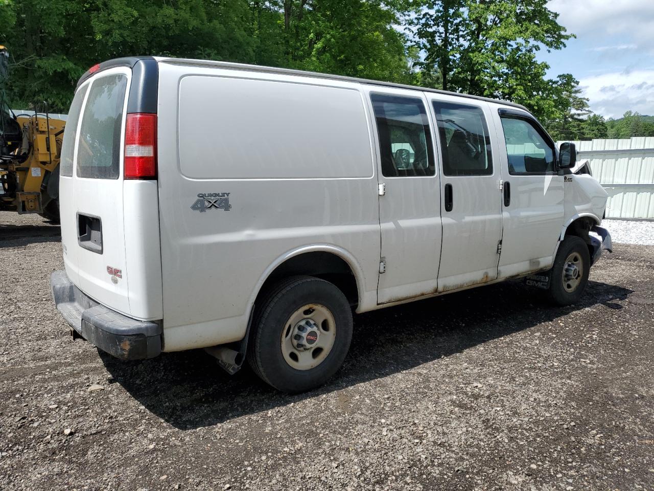 2016 GMC Savana G2500 - Фото 3