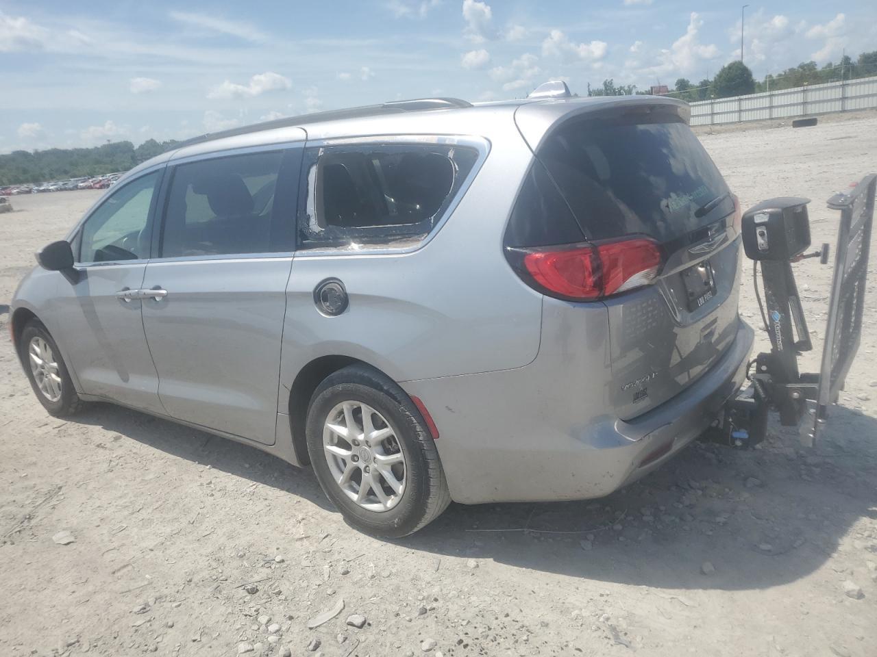 2020 Chrysler Voyager Lxi - Фото 2