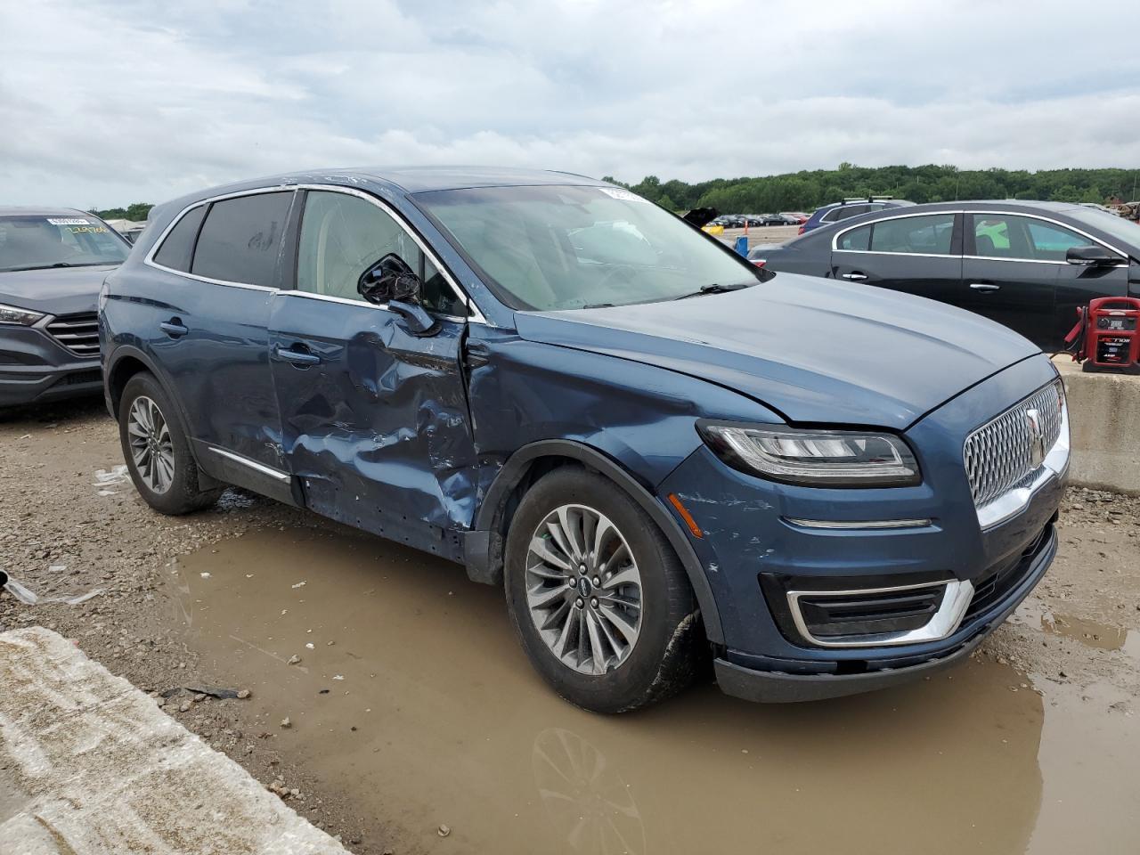 2019 Lincoln Nautilus Select Select - Image 4