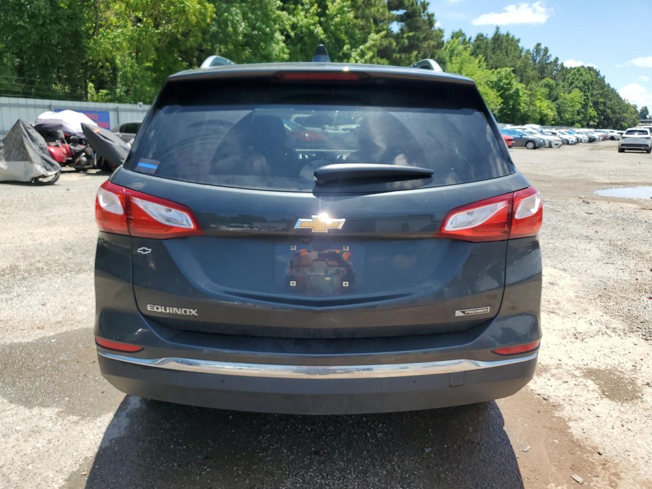 2018 Chevrolet Equinox Premier - Image 6