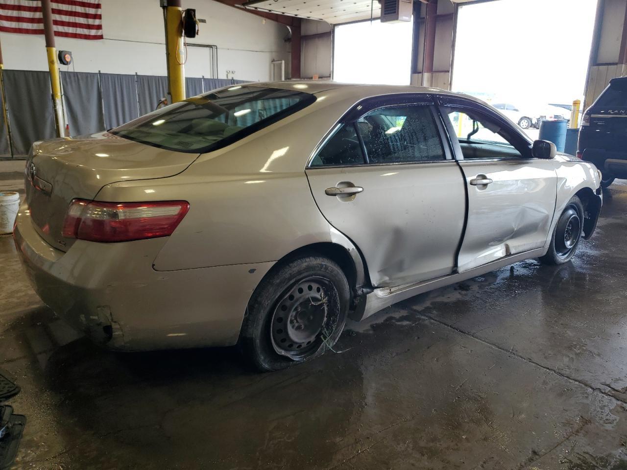 2009 Toyota Camry - Image 3