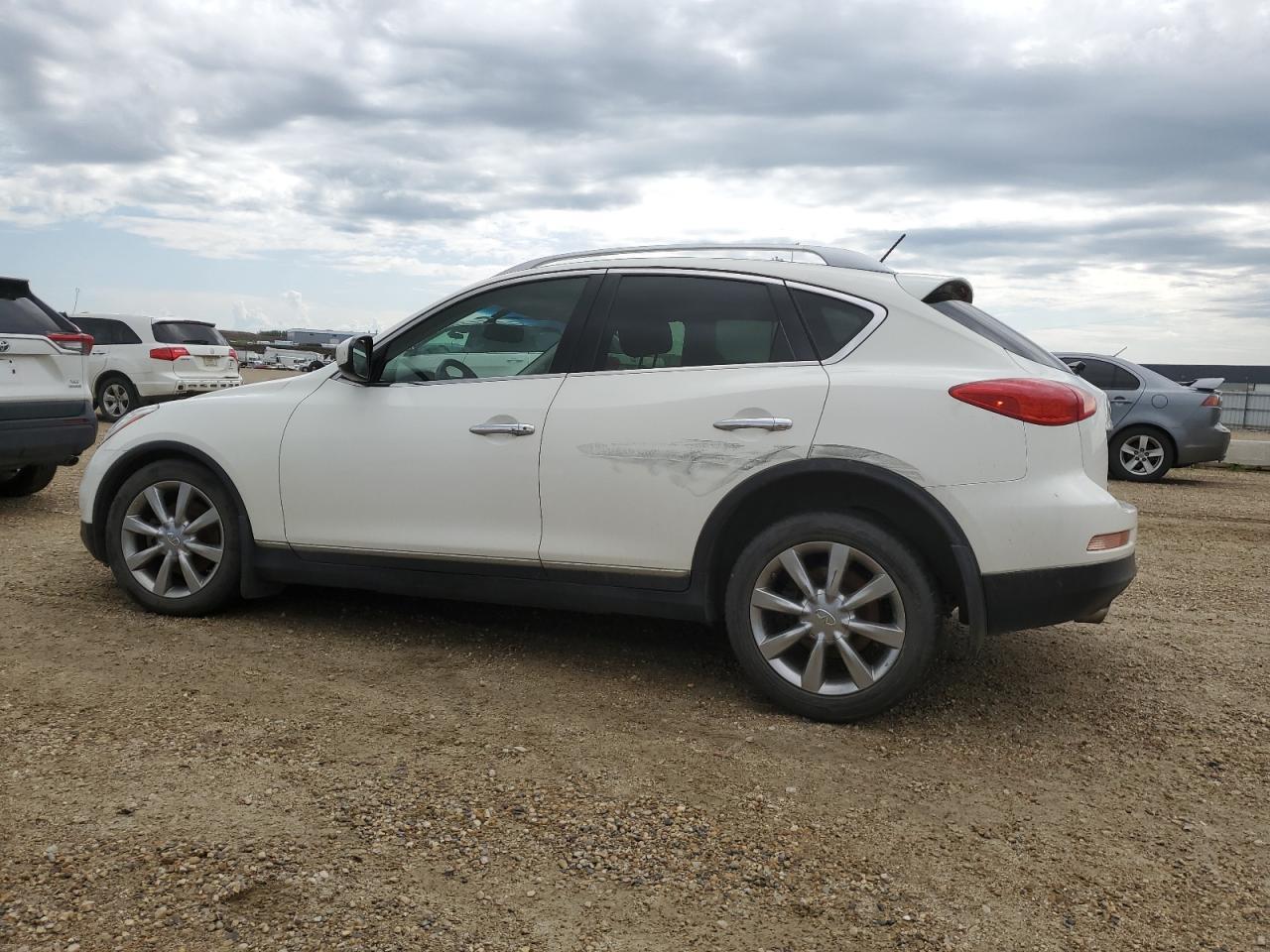2015 Infiniti Qx50 - Image 2