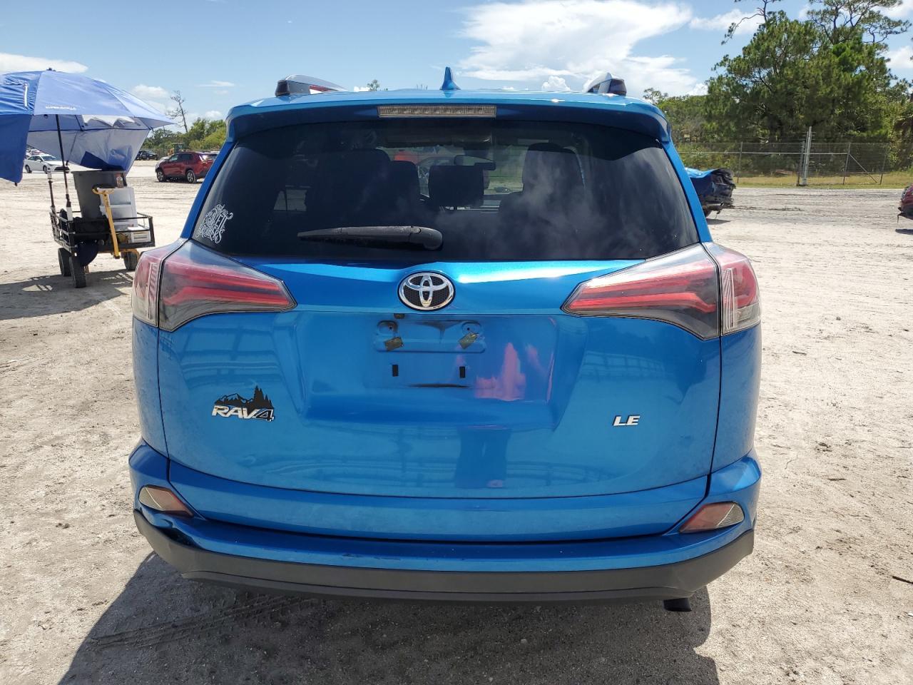 2018 Toyota Rav4 Le - Image 6