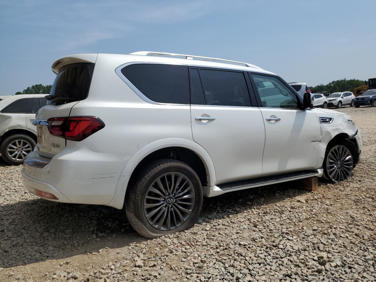 2023 Infiniti Qx80 Sensory - Image 3