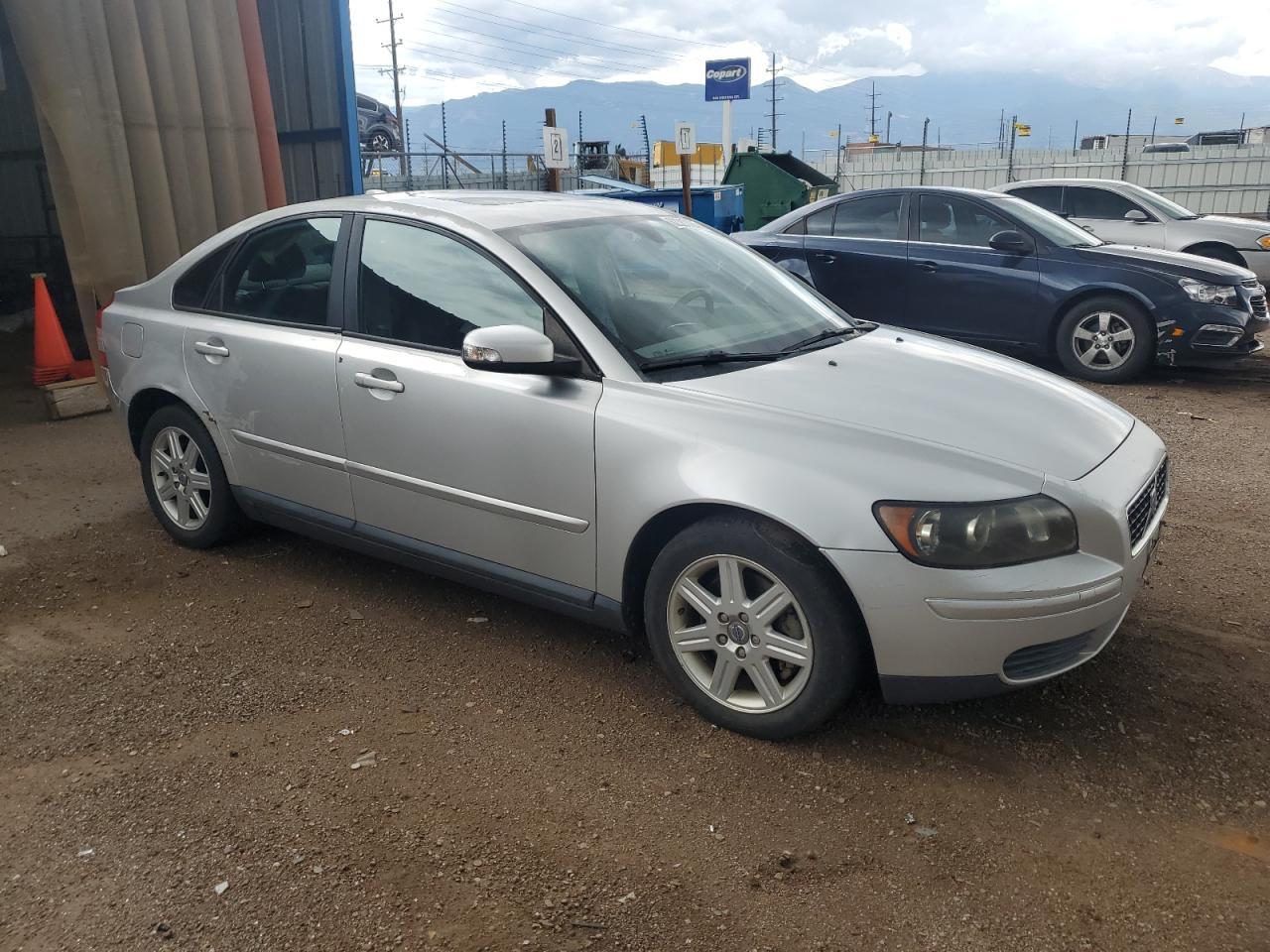2007 Volvo S40 2.4I - Image 4