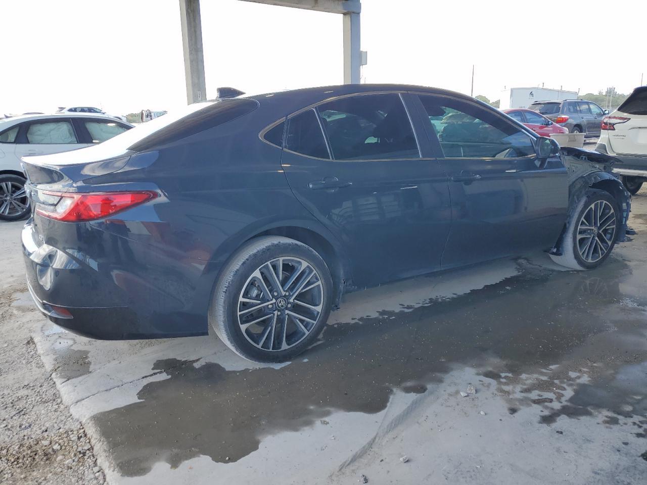 2025 Toyota Camry Xse - Фото 3