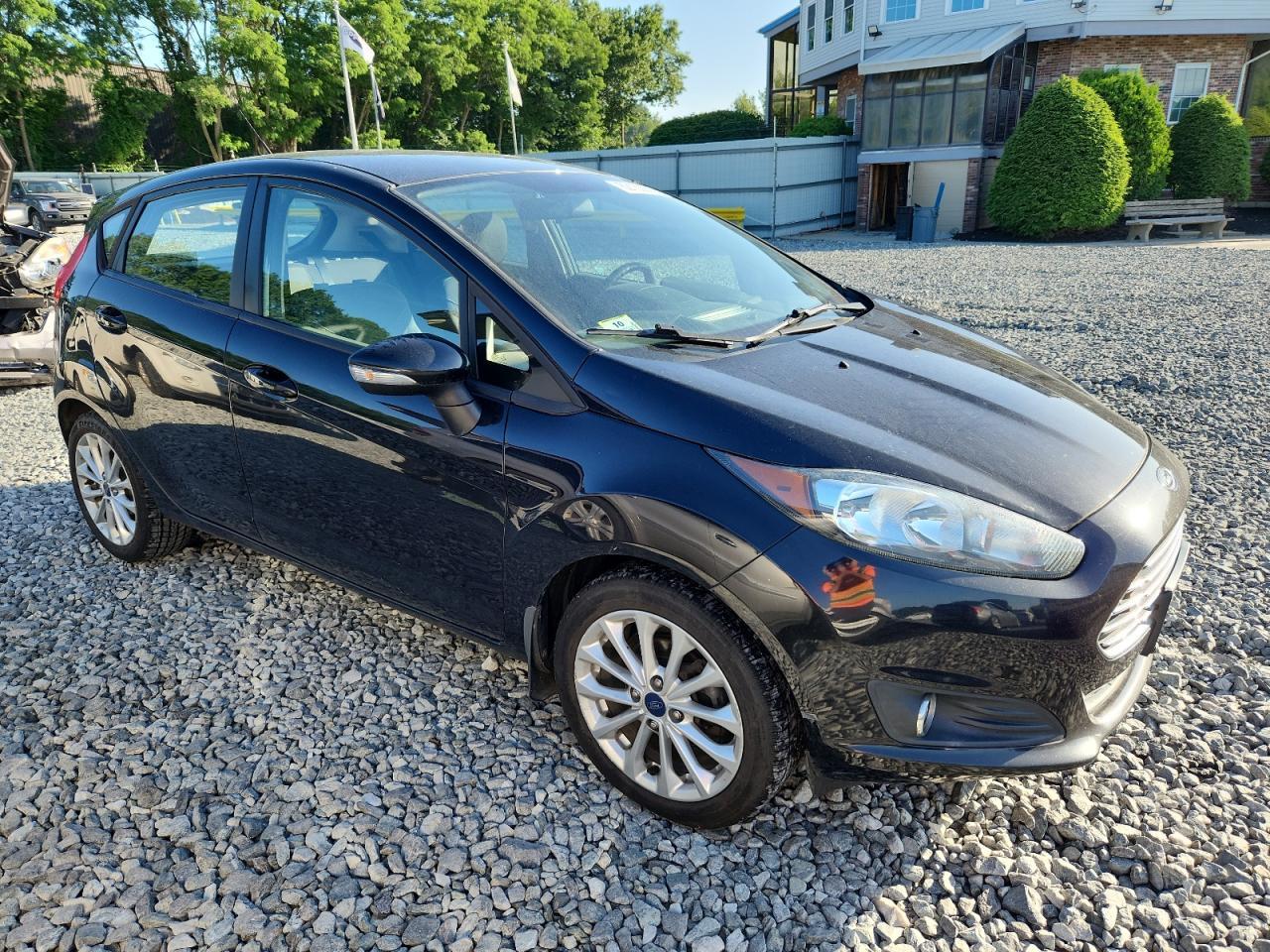 2014 Ford Fiesta Se - Фото 4