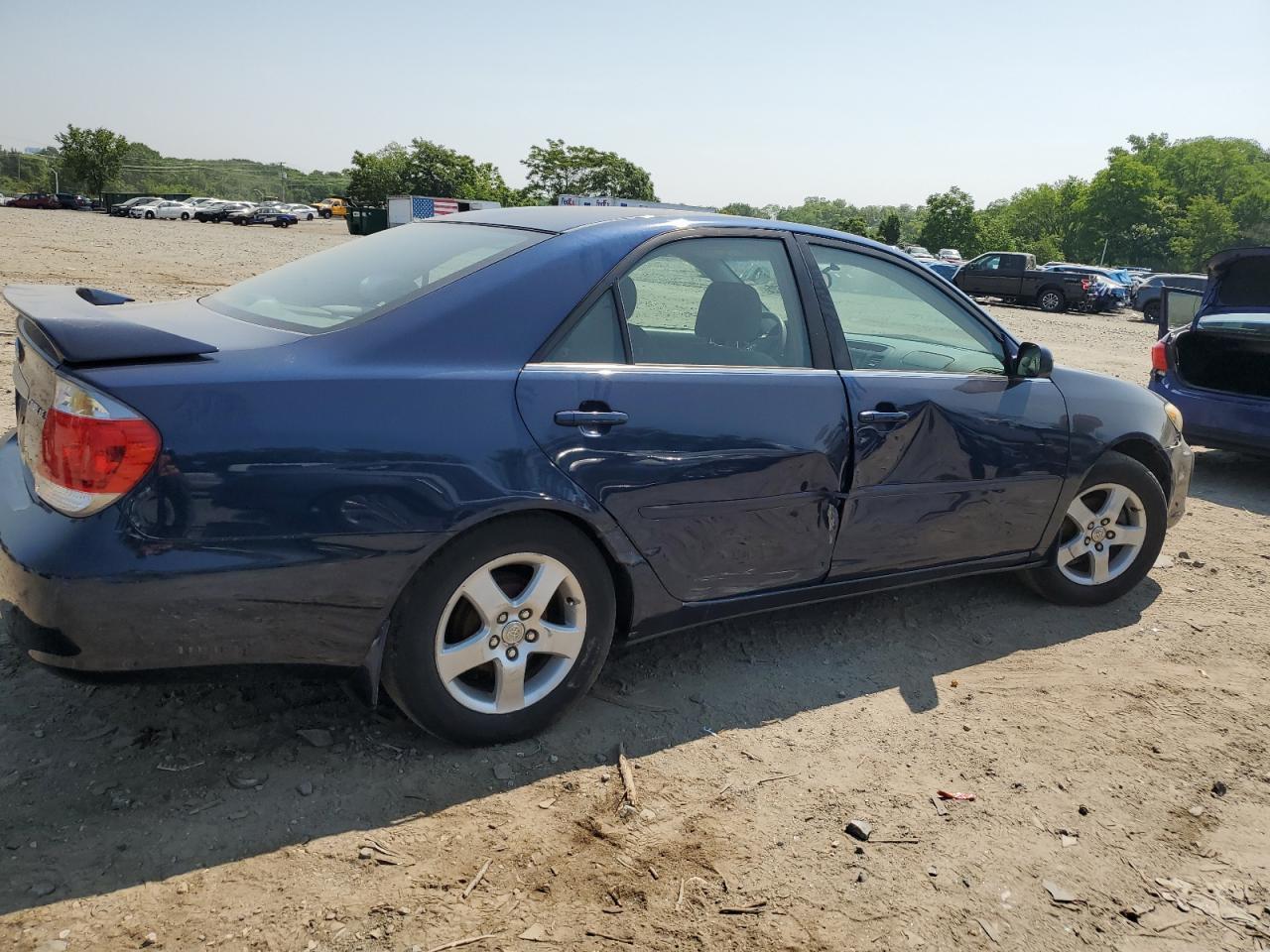 2005 Toyota Camry Le - Фото 3