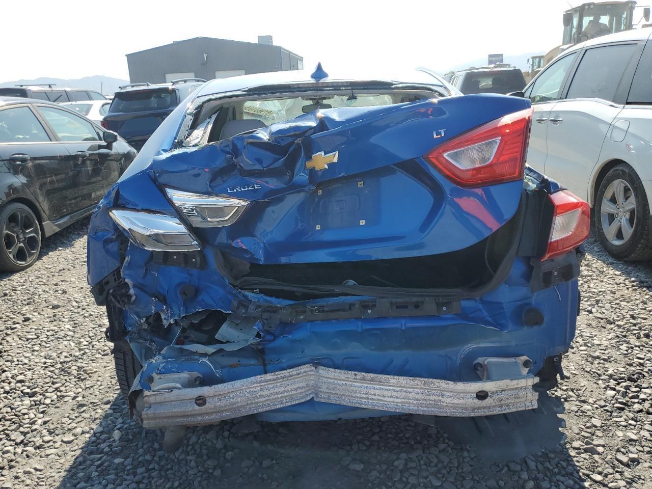 2018 Chevrolet Cruze Lt - Image 6