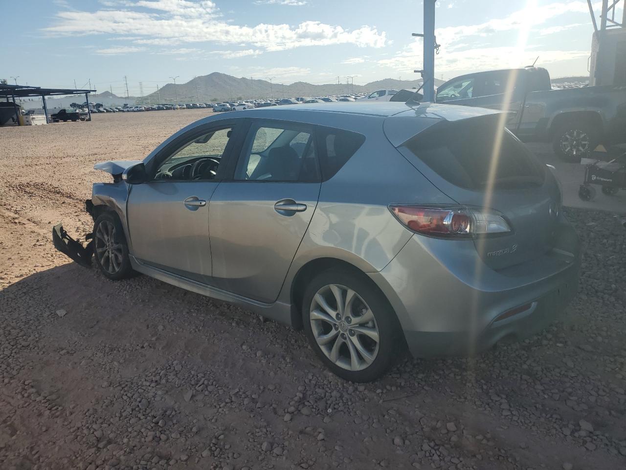 2010 Mazda 3 S - Image 2