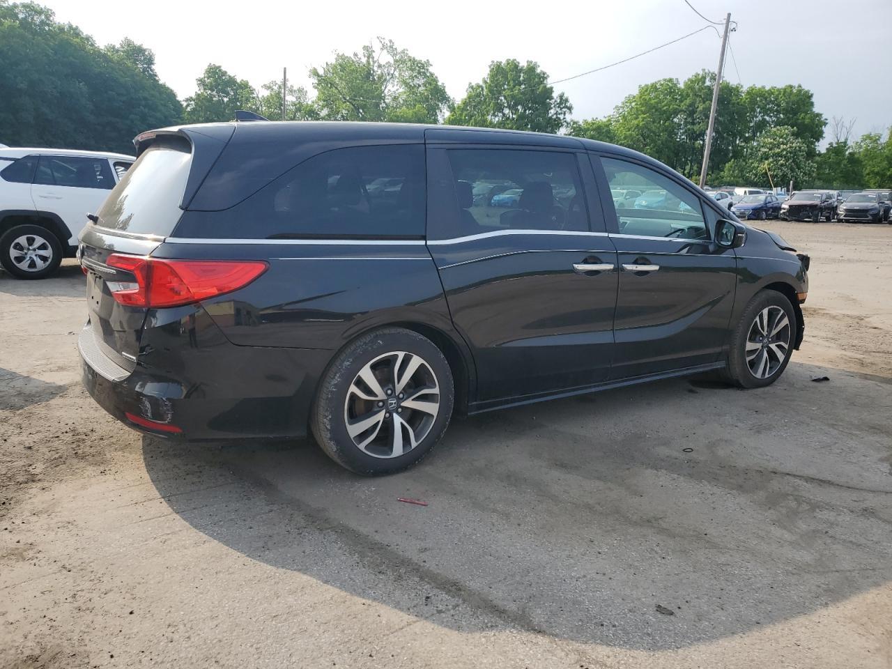 2021 Honda Odyssey Touring - Image 3