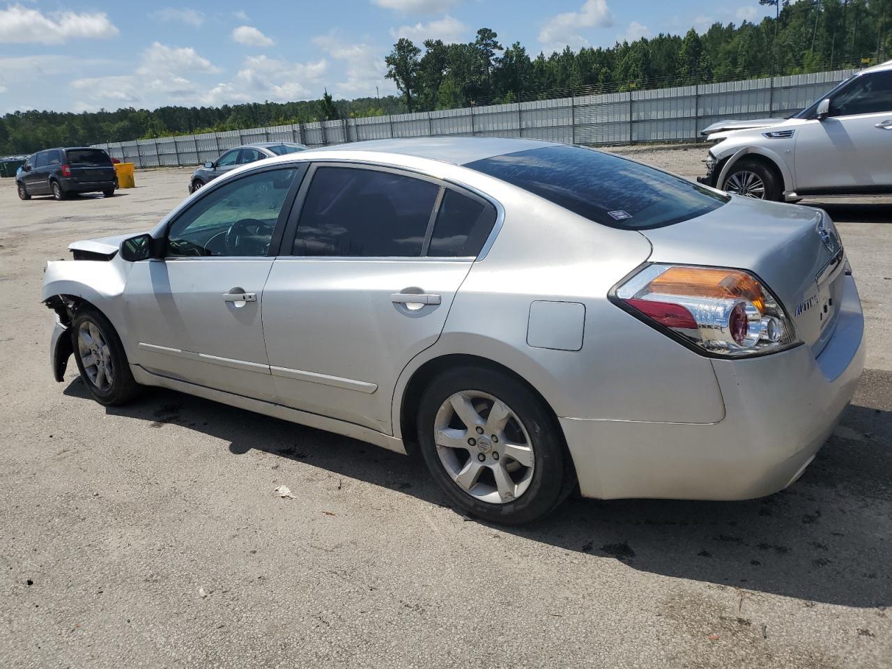 2009 Nissan Altima 2.5 - Image 2