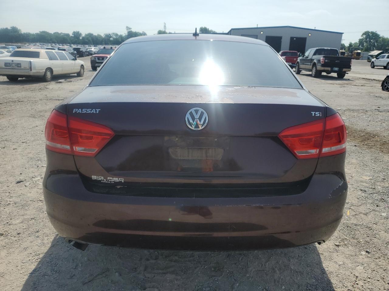 2014 Volkswagen Passat S - Фото 6