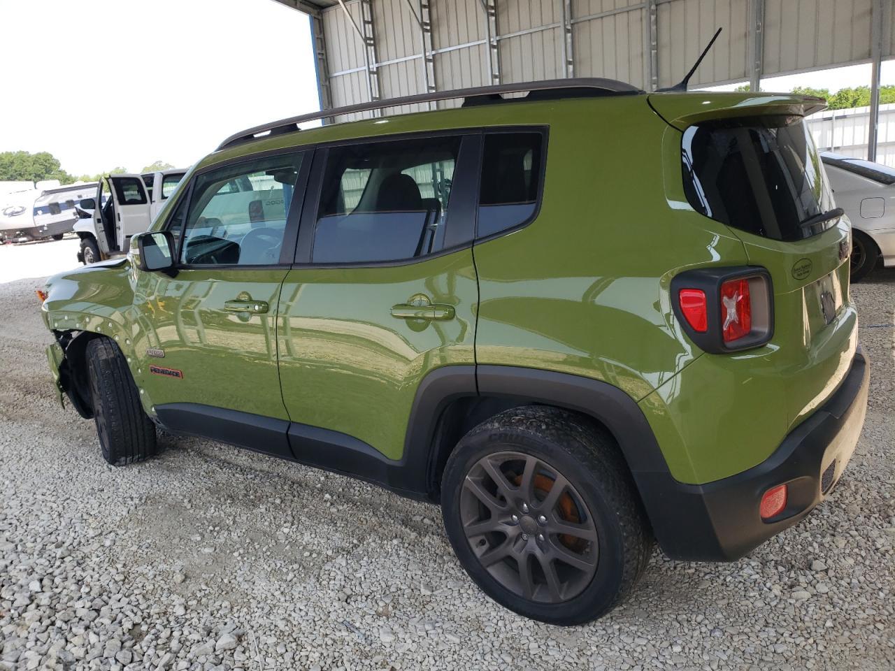 2016 Jeep Renegade Latitude - Фото 2