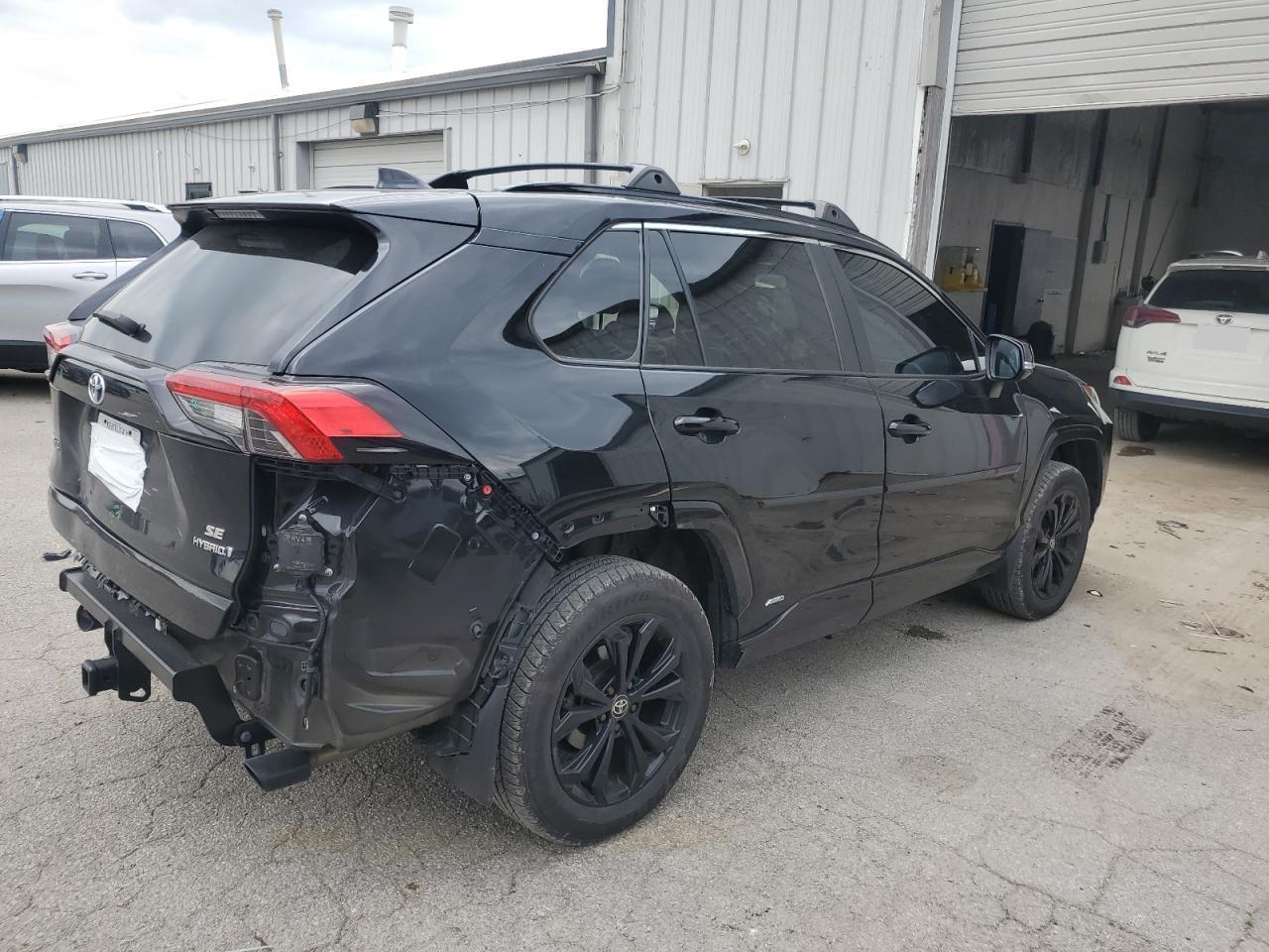 2022 Toyota Rav4 Se - Фото 3