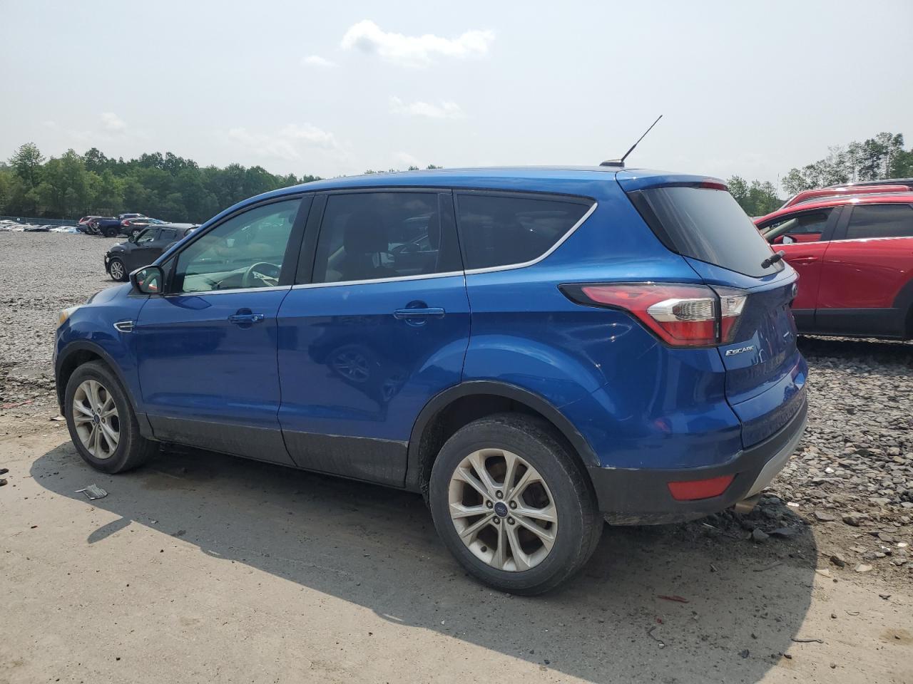 2017 Ford Escape Se - Фото 2