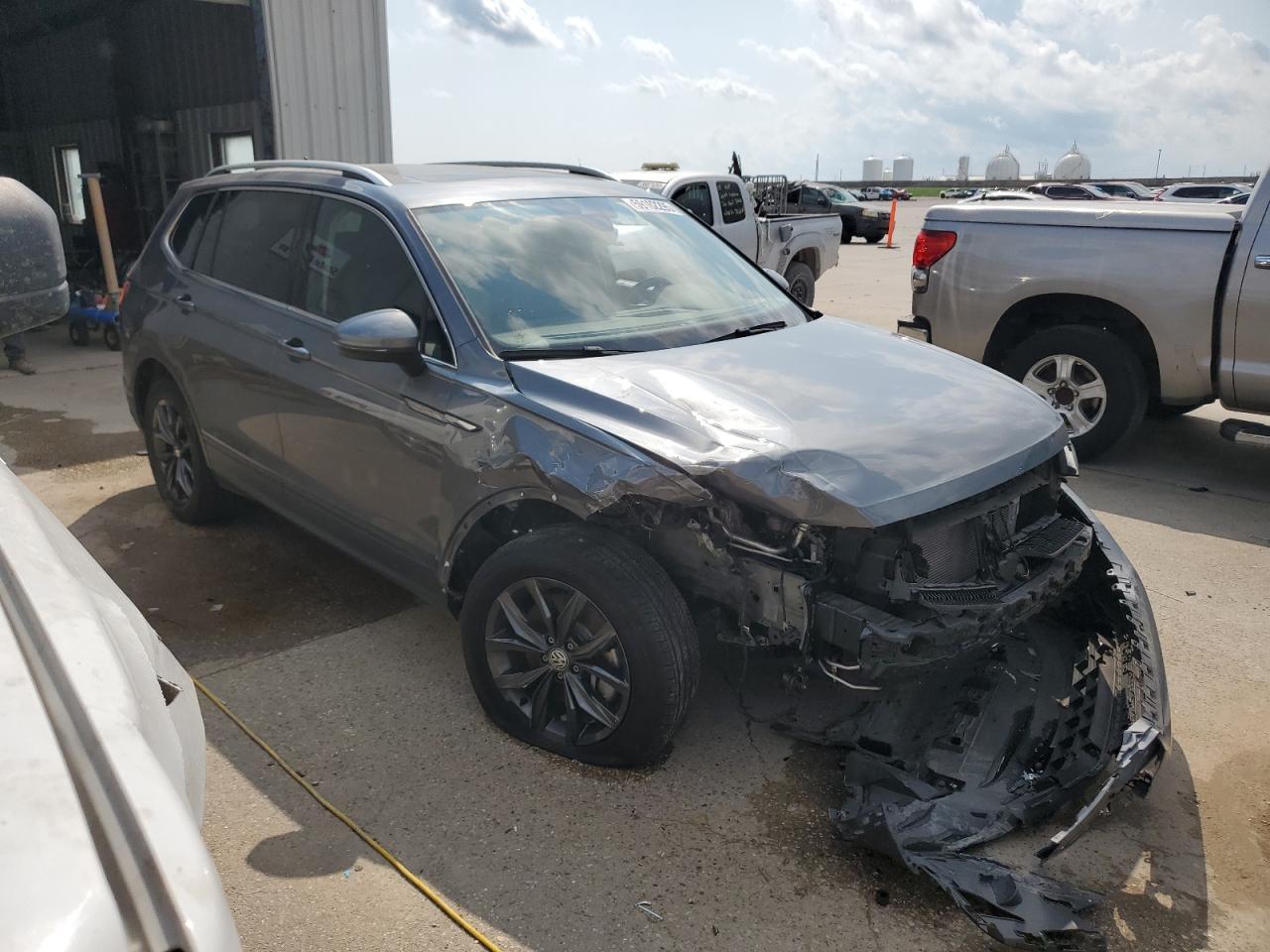 2023 Volkswagen Tiguan Se - Фото 4