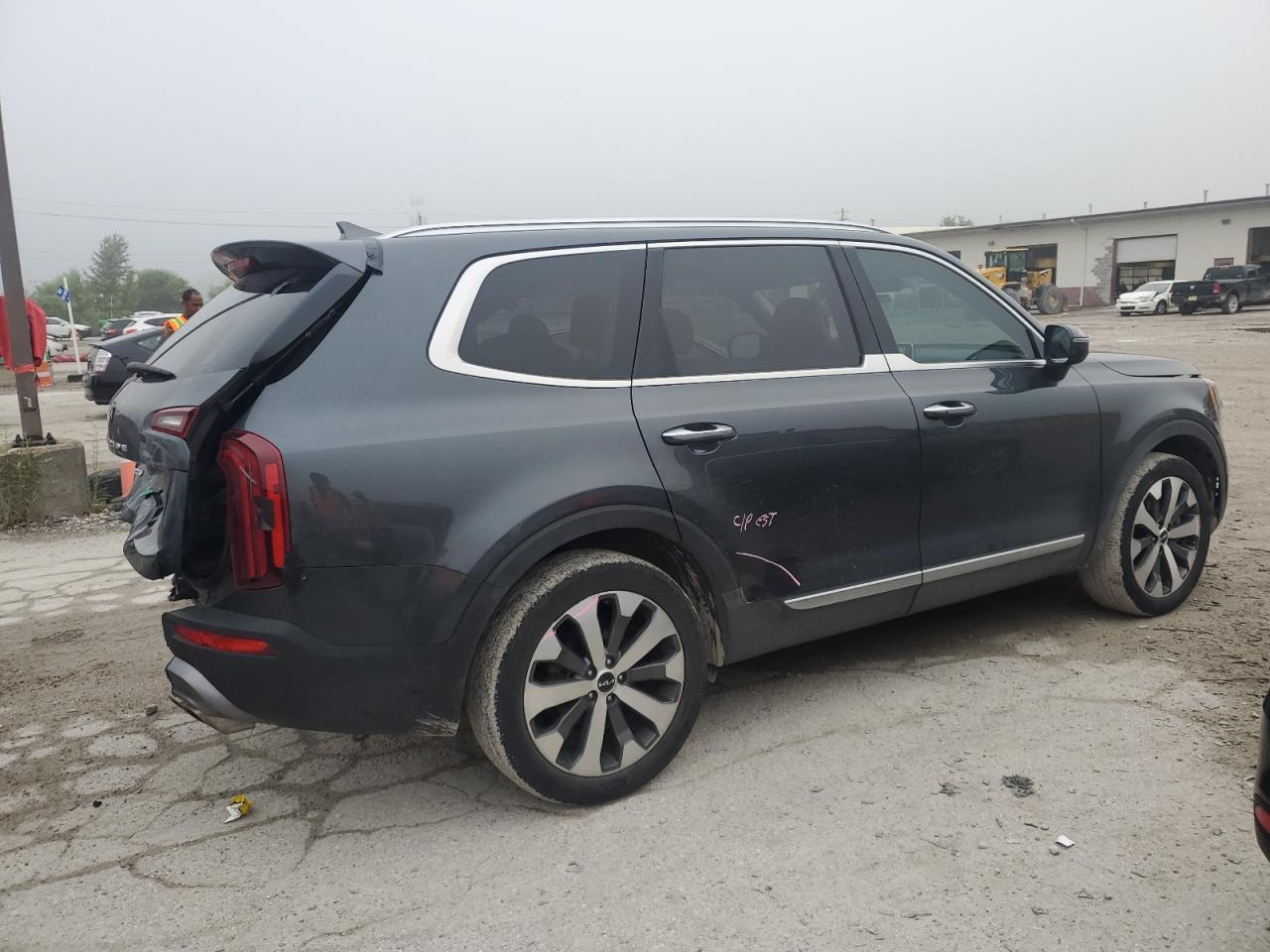 2022 Kia Telluride S - Фото 3