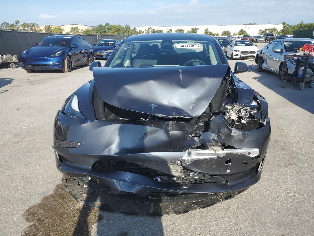 2023 Tesla Model 3 - Фото 5