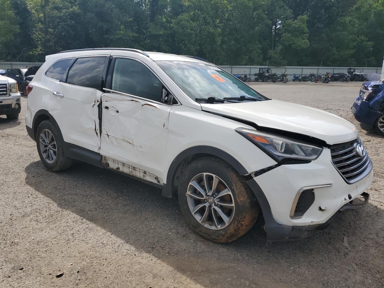 2017 Hyundai Santa Fe Se - Фото 4