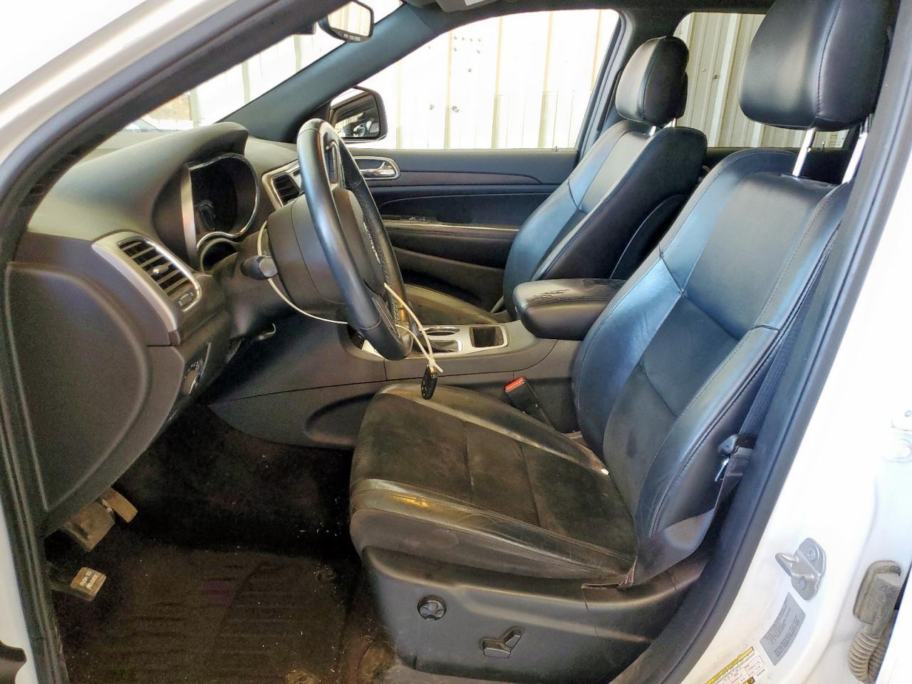 2017 Jeep Grand Cherokee Laredo - Image 7