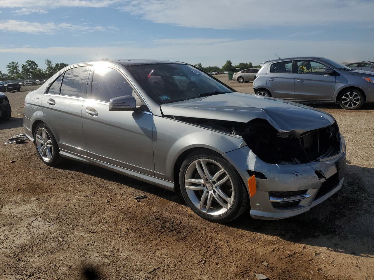 2013 Mercedes-Benz C 300 4Matic - Image 4