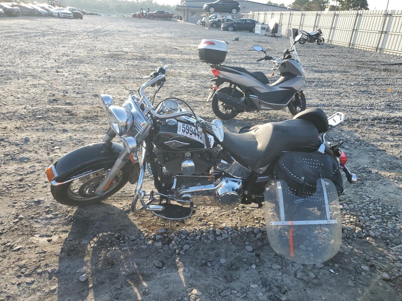 2011 Harley-Davidson Flstc - Фото 3