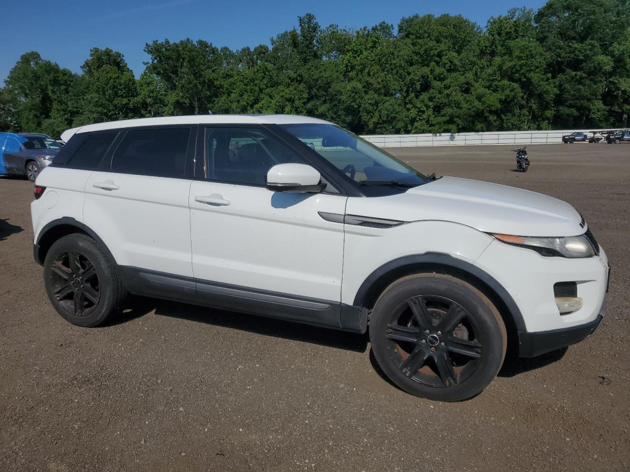 2012 Land Rover Range Rover Evoque Pure Premium - Image 4