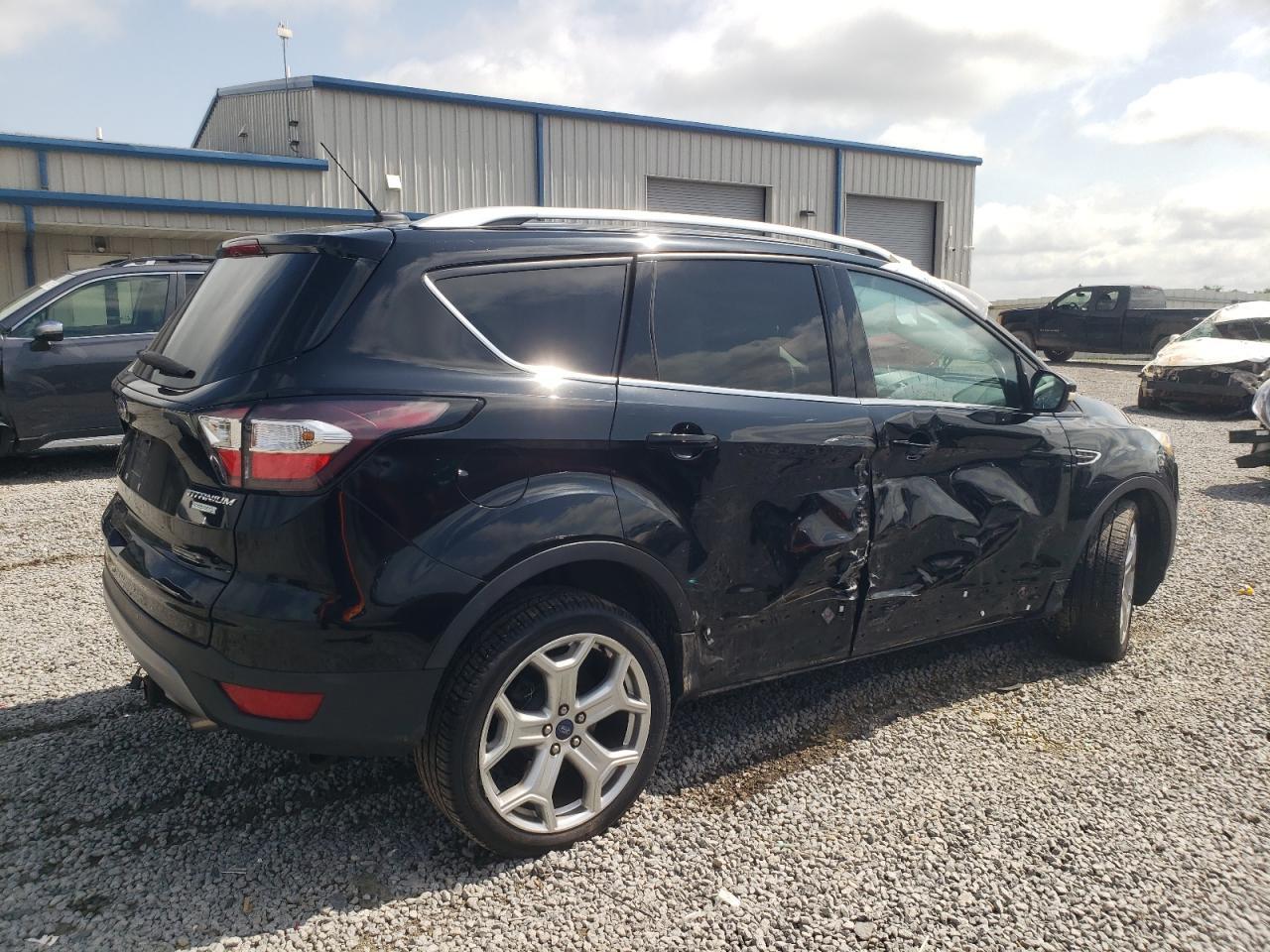 2017 Ford Escape Titanium - Image 3