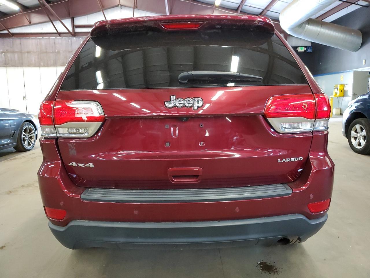 2017 Jeep Grand Cherokee Laredo - Image 6