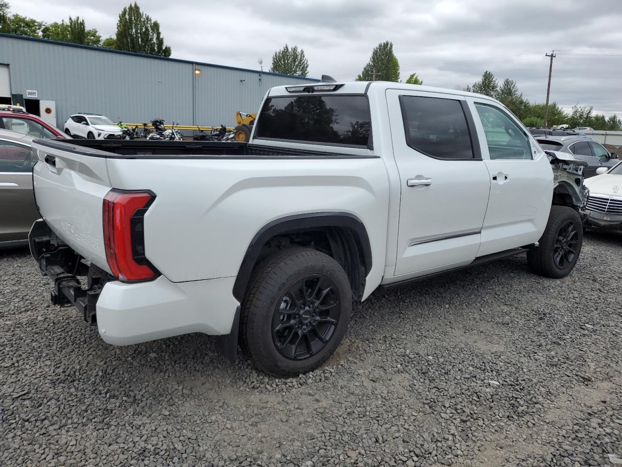 2024 Toyota Tundra Crewmax Limited - Фото 3