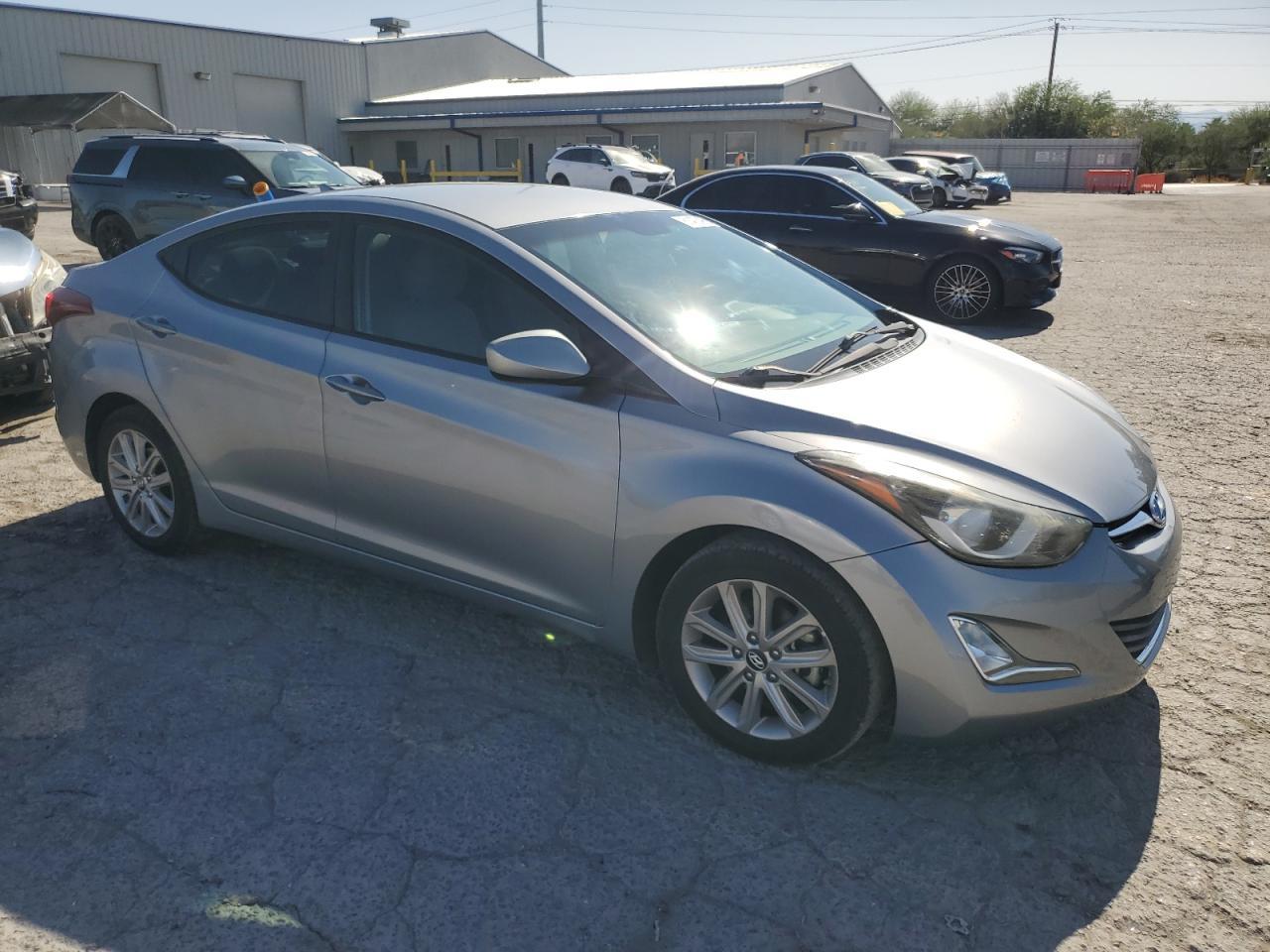 2015 Hyundai Elantra Se - Фото 4