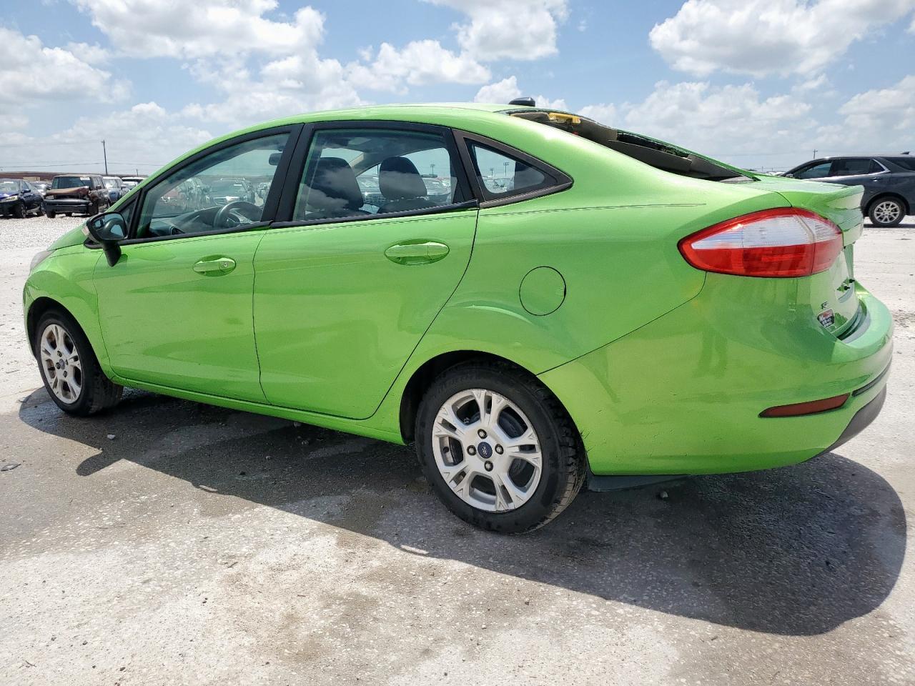 2014 Ford Fiesta Se - Фото 2