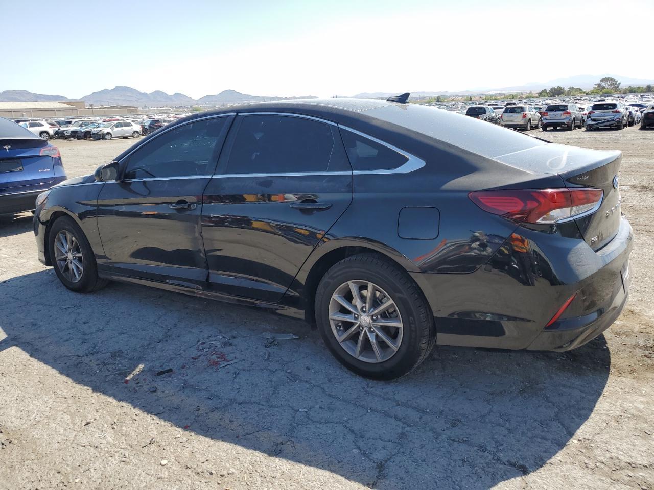 2019 Hyundai Sonata Se - Image 2