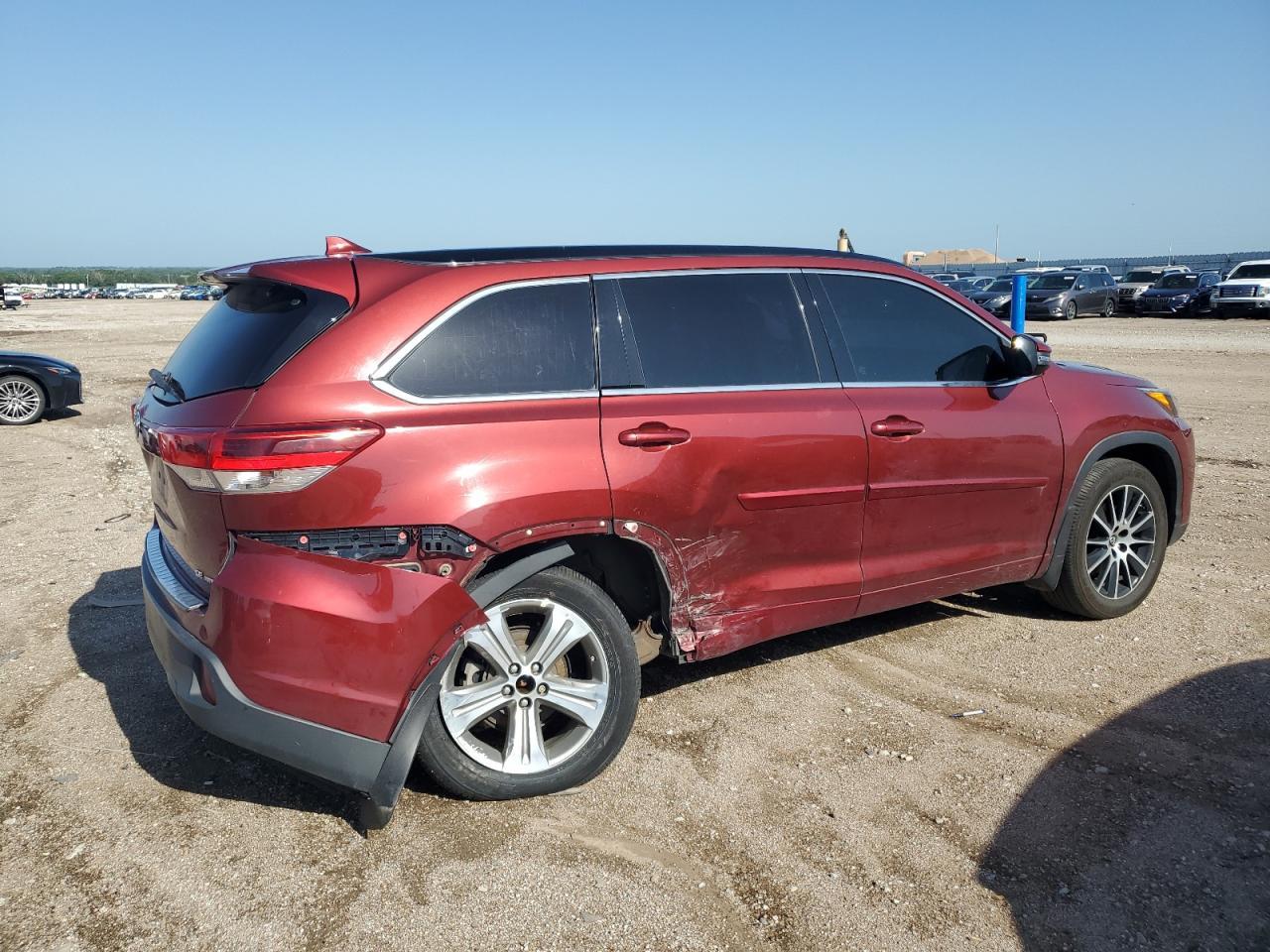 2018 Toyota Highlander Se - Фото 3