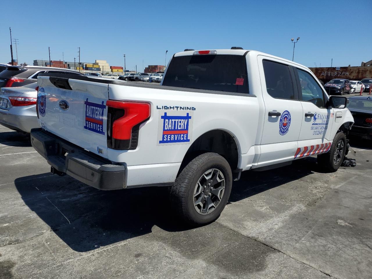 2023 Ford F150 Lightning Pro - Image 3