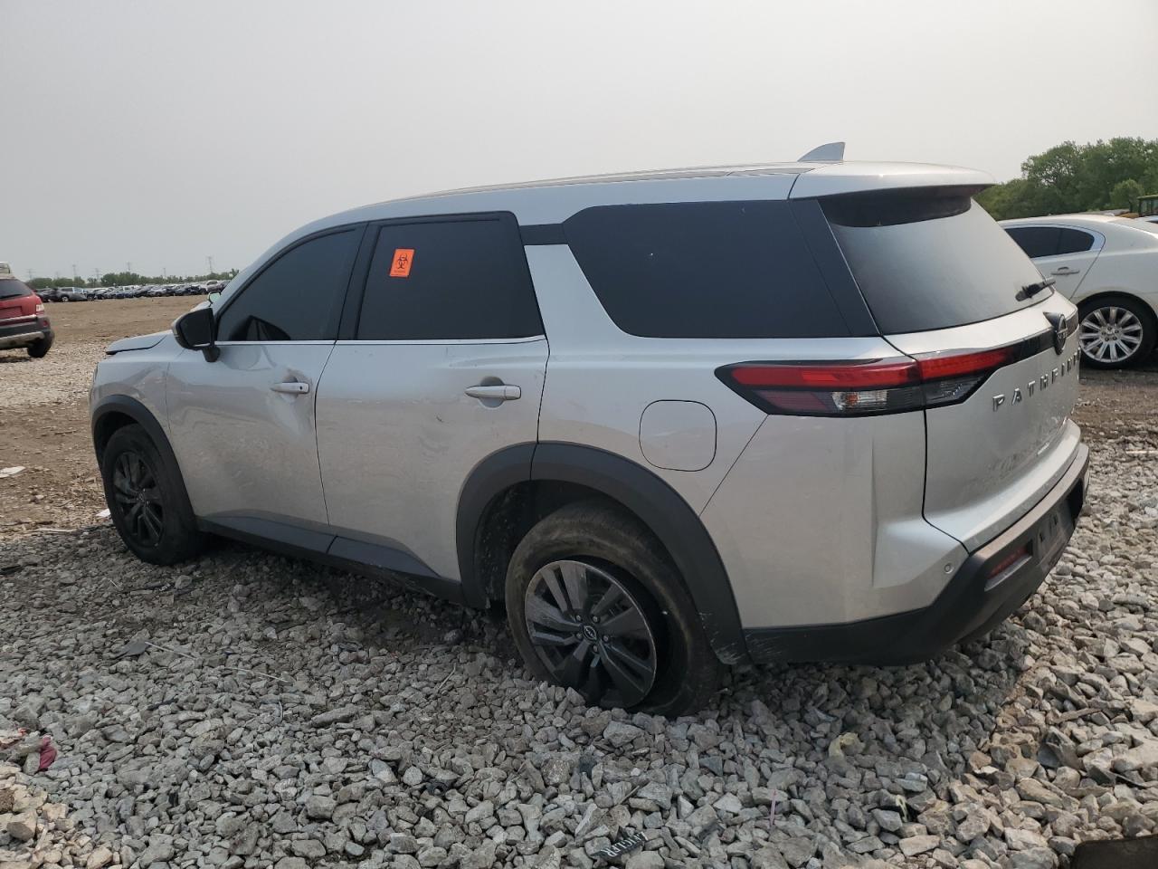 2022 Nissan Pathfinder S - Фото 2