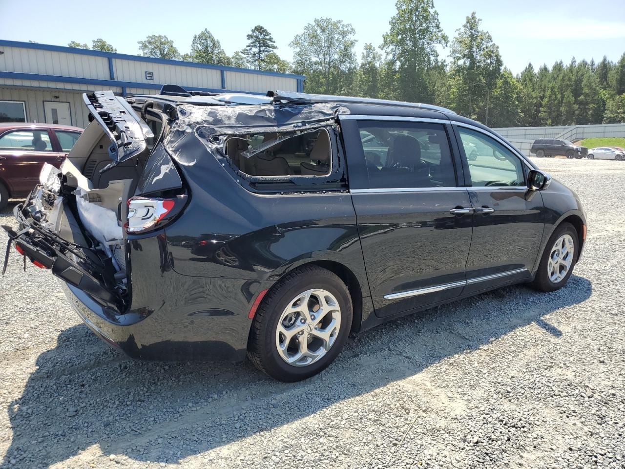 2021 Chrysler Pacifica Hybrid Limited - Фото 3