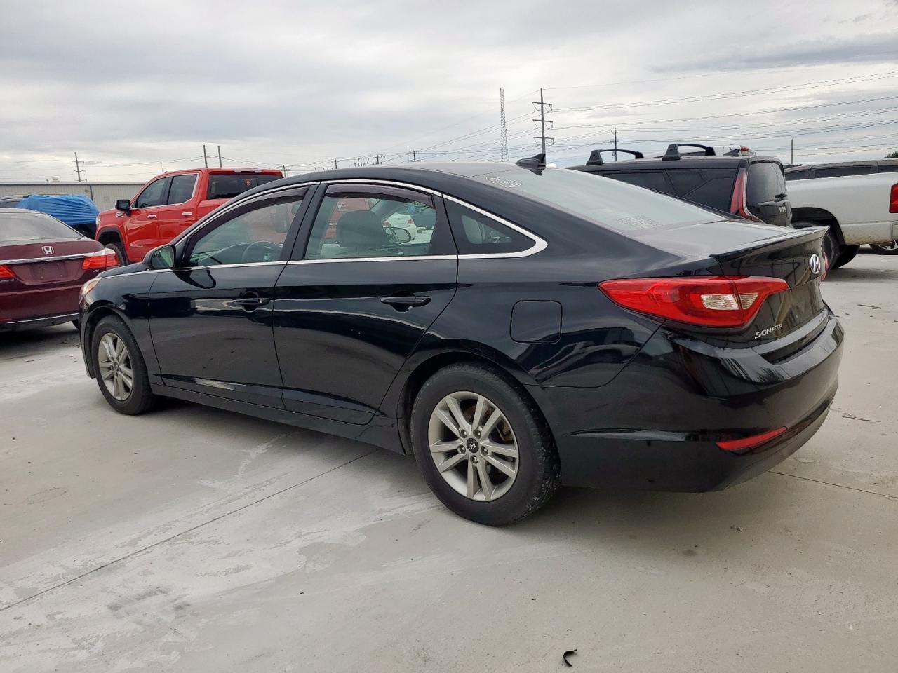 2017 Hyundai Sonata Se - Фото 2