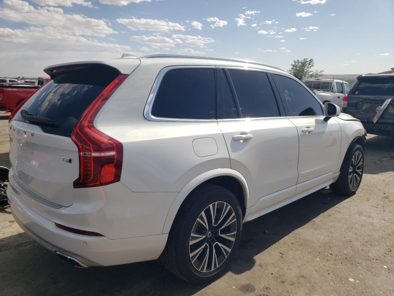 2020 Volvo Xc90 T5 Momentum - Image 3