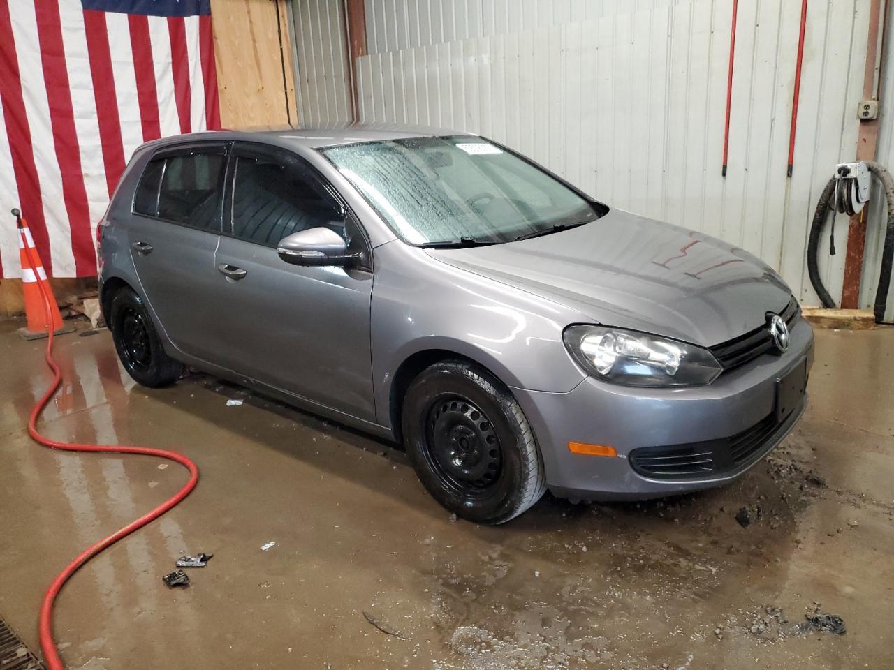 2010 Volkswagen Golf - Image 4