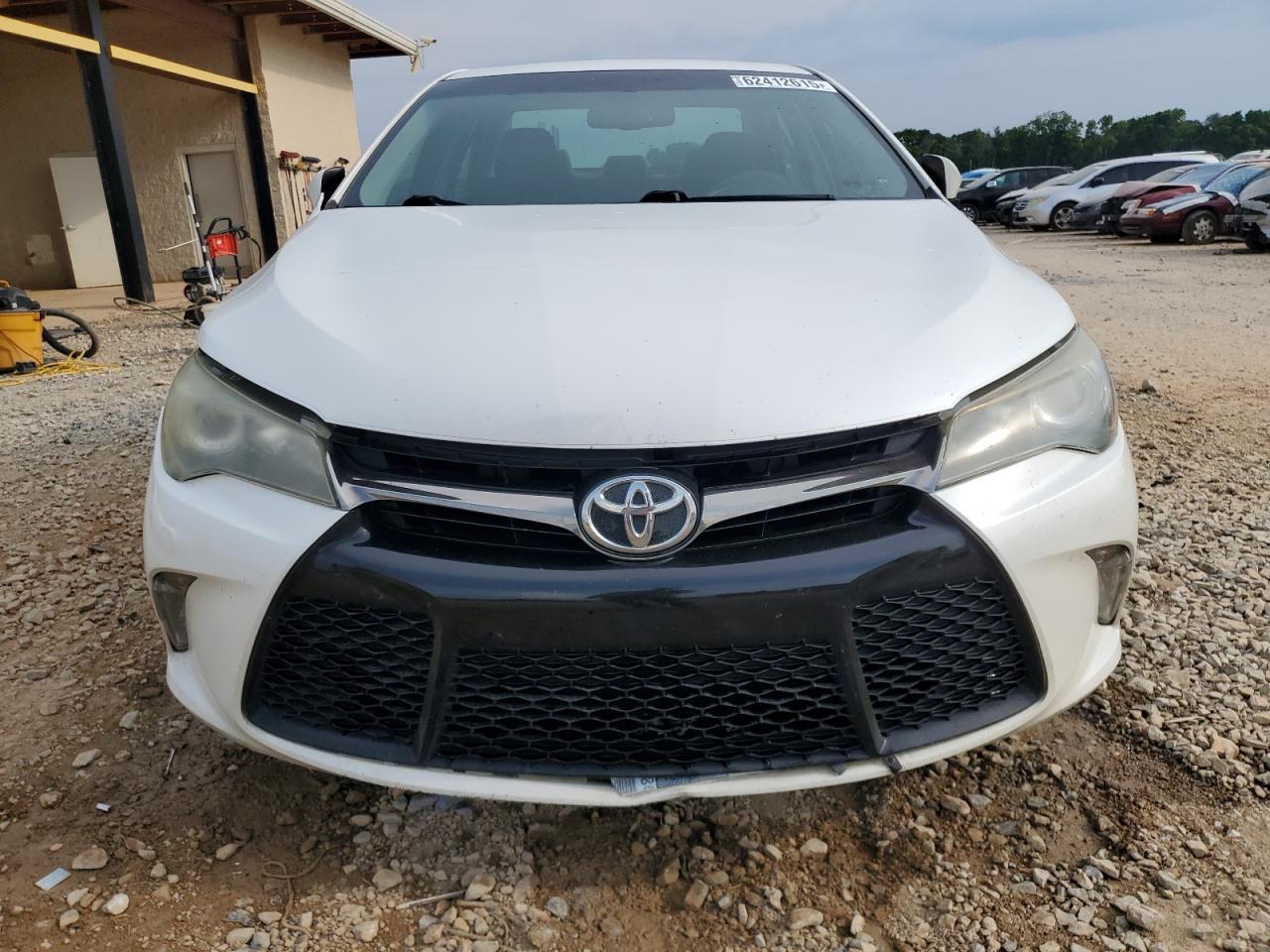 2015 Toyota Camry Le - Фото 5