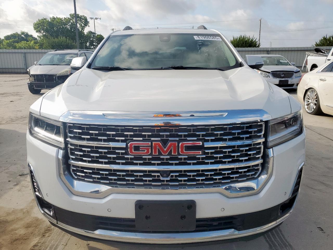 2023 GMC Acadia Denali - Image 5