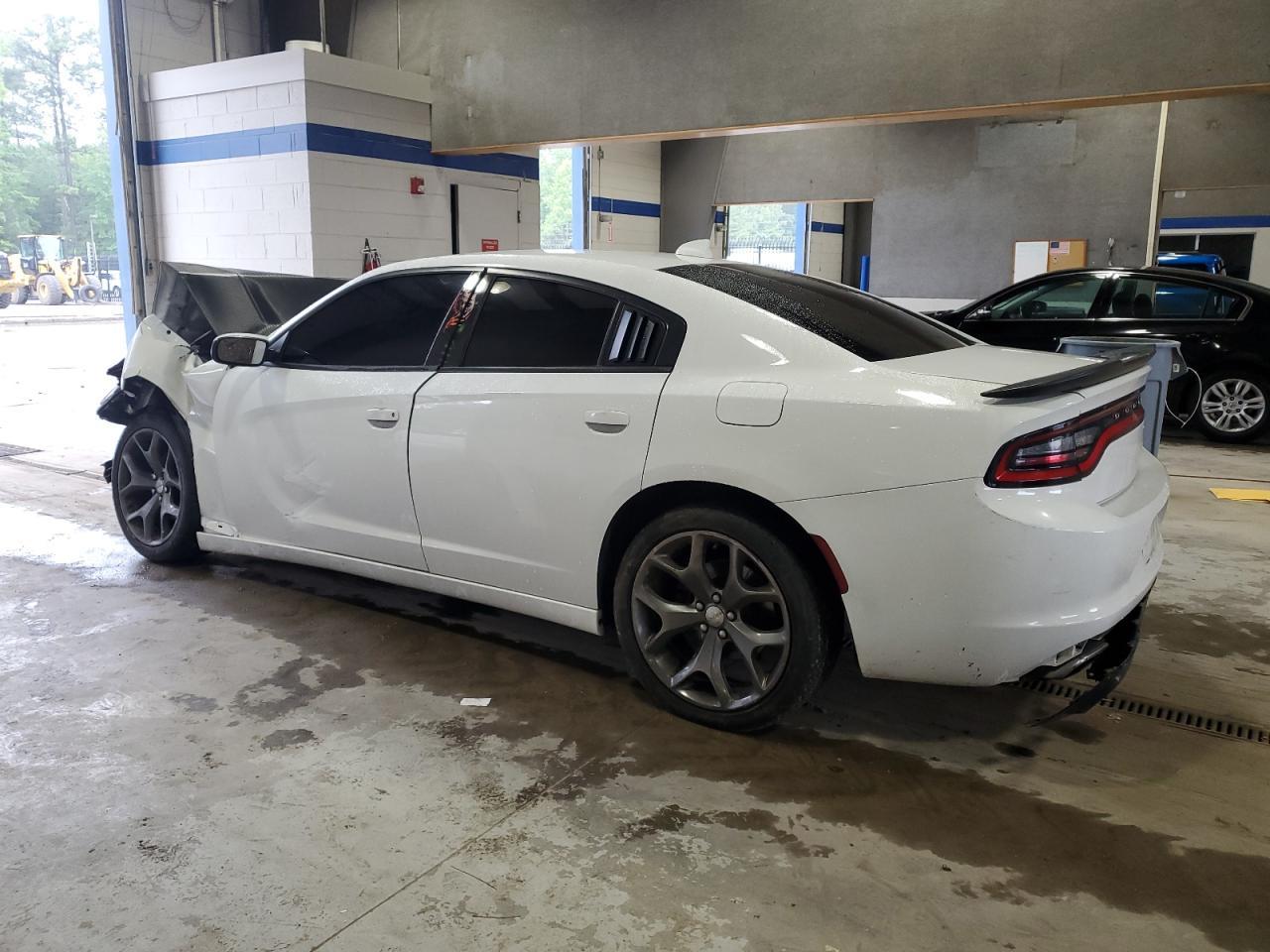 2015 Dodge Charger Sxt - Фото 2