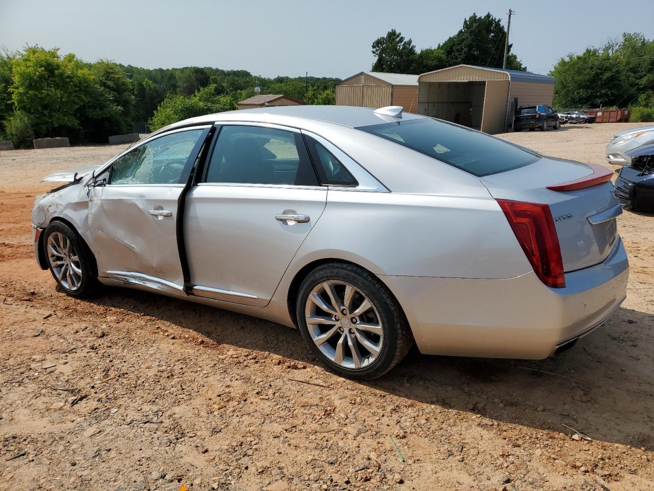 2017 Cadillac Xts Luxury - Image 2
