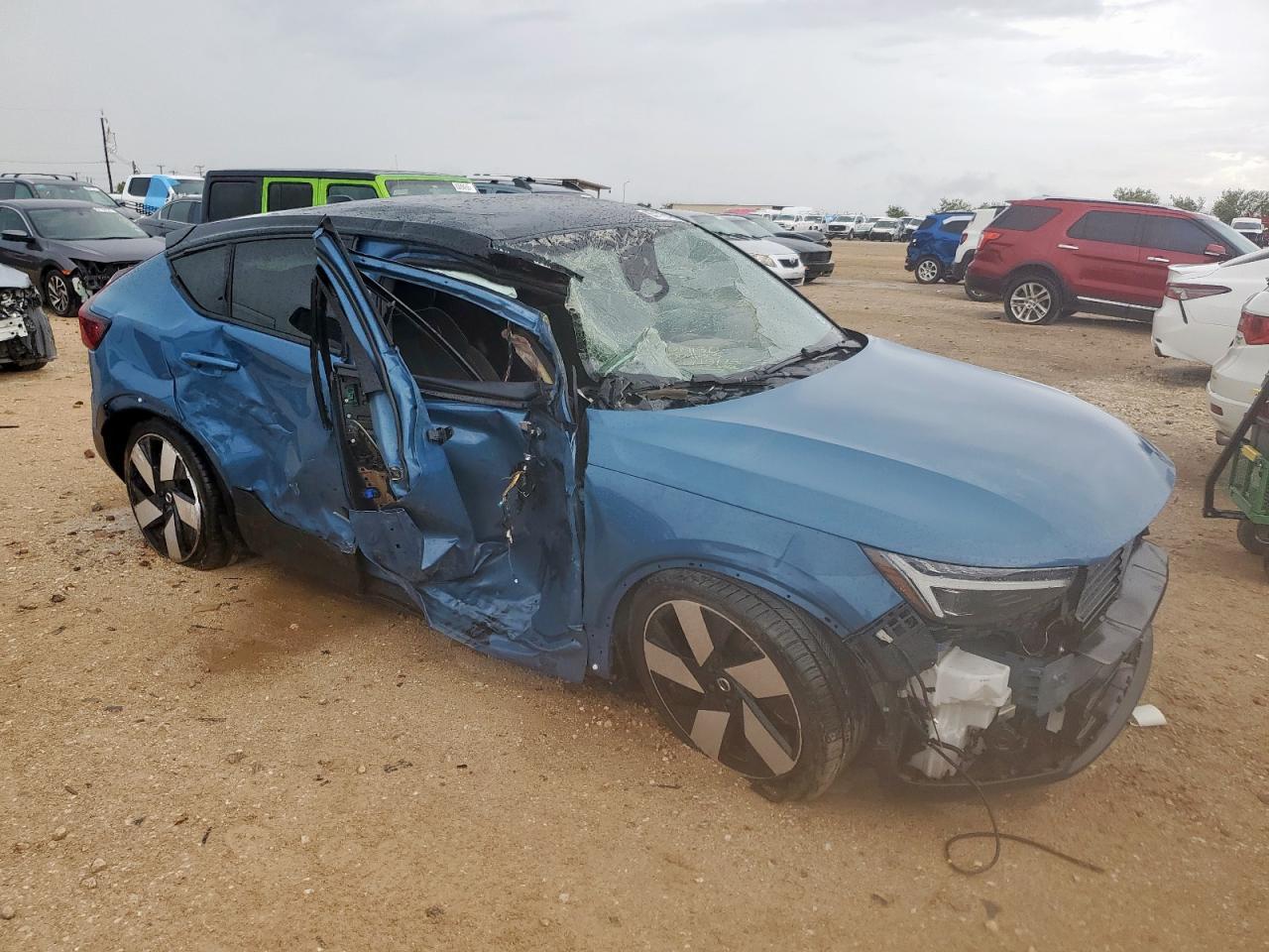 2022 Volvo C40 P8 Recharge Ultimate - Фото 4