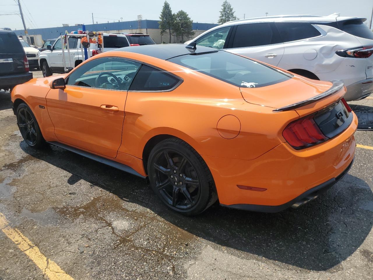2020 Ford Mustang Gt - Фото 2